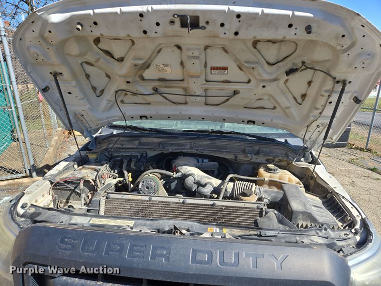image for item EJ7376 2012 Ford F450 Super Duty bucket truck