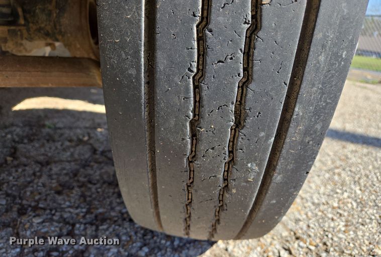 image for item EJ7376 2012 Ford F450 Super Duty bucket truck