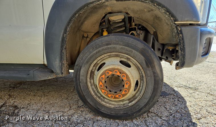 image for item EJ7376 2012 Ford F450 Super Duty bucket truck