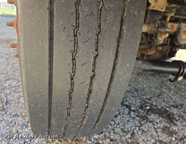 image for item EJ7376 2012 Ford F450 Super Duty bucket truck