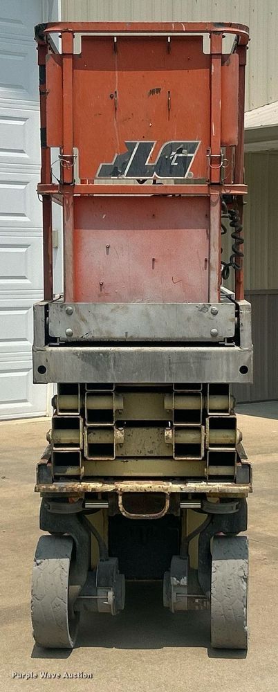 image for item EK8209 2007 JLG 2030ES scissor lift