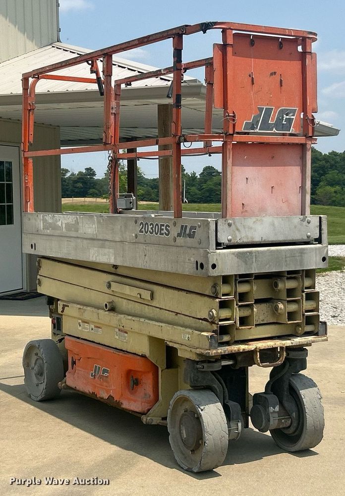 image for item EK8209 2007 JLG 2030ES scissor lift