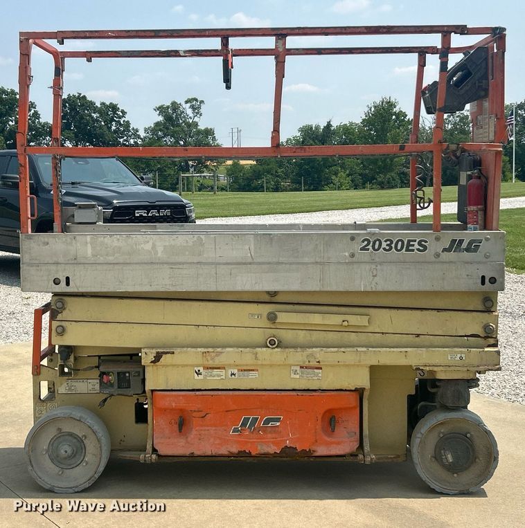 image for item EK8209 2007 JLG 2030ES scissor lift