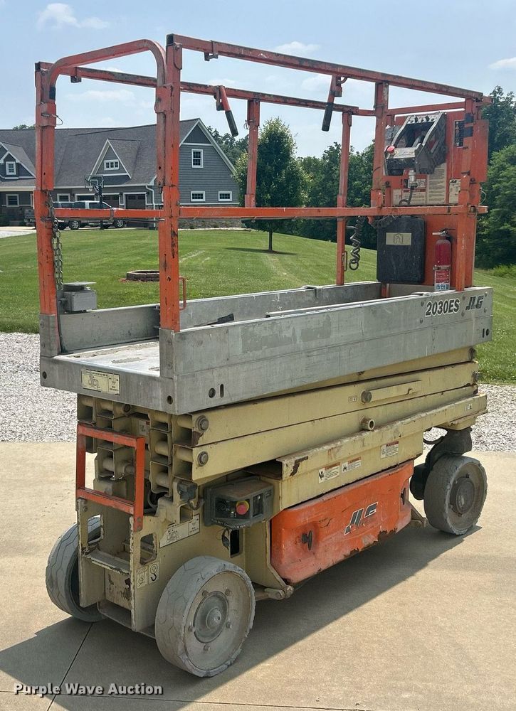 image for item EK8209 2007 JLG 2030ES scissor lift