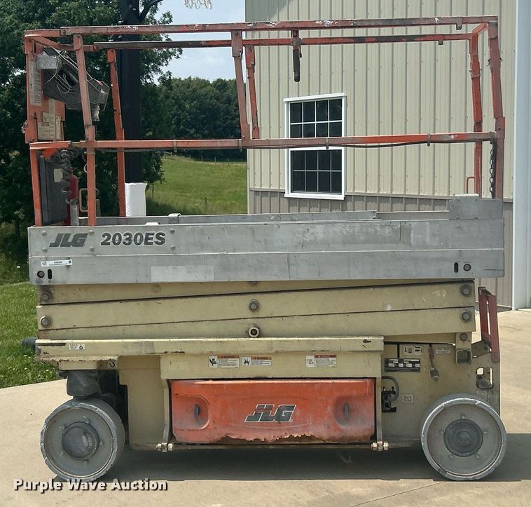 image for item EK8209 2007 JLG 2030ES scissor lift