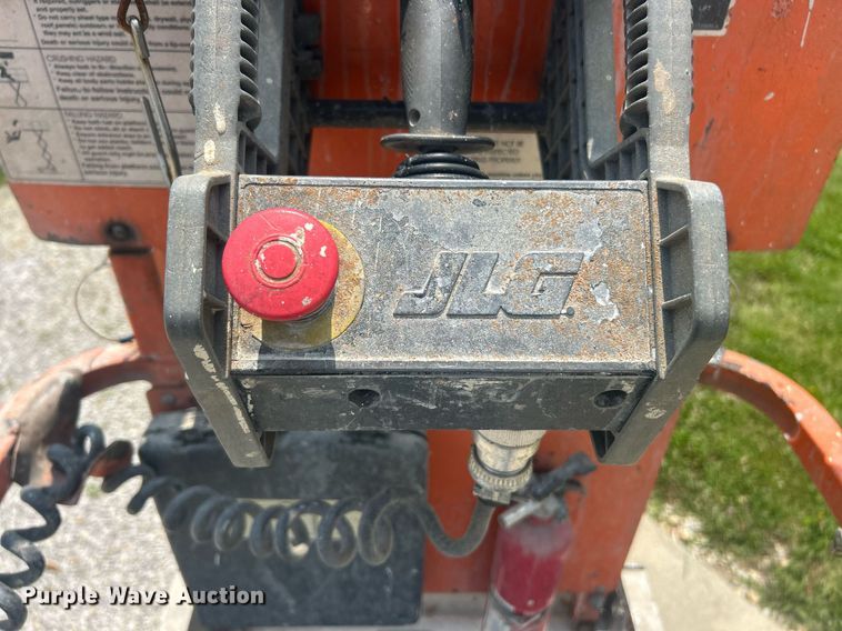 image for item EK8209 2007 JLG 2030ES scissor lift