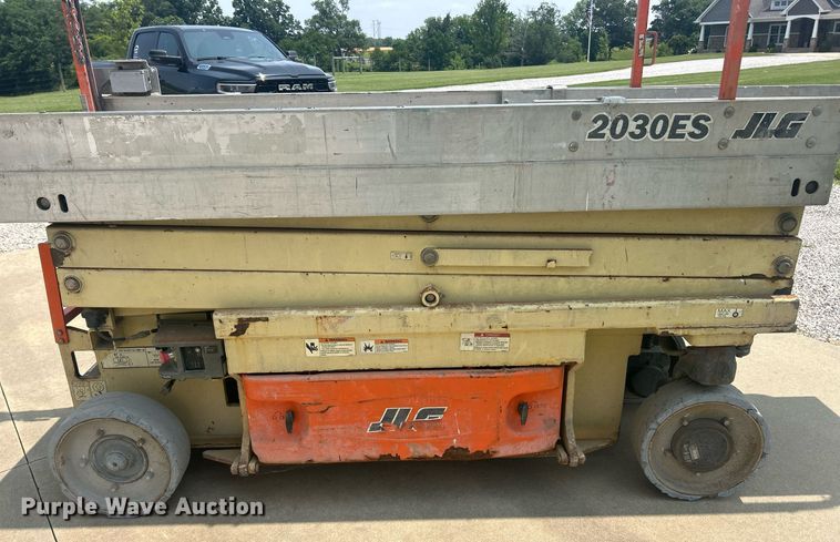 image for item EK8209 2007 JLG 2030ES scissor lift