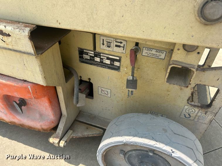 image for item EK8209 2007 JLG 2030ES scissor lift