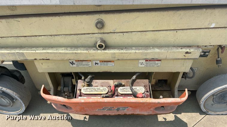 image for item EK8209 2007 JLG 2030ES scissor lift
