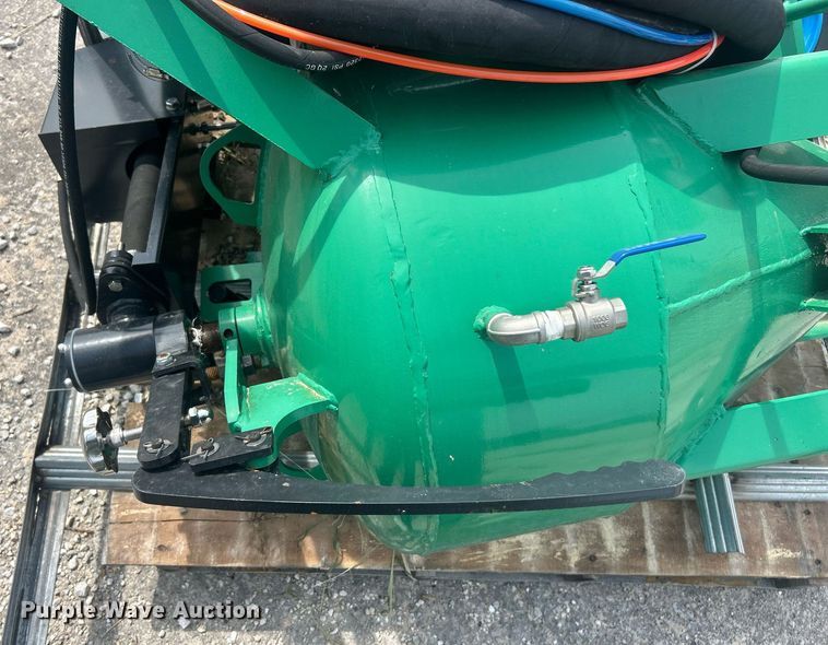 image for item EK8222 Mobile blasting sand blaster