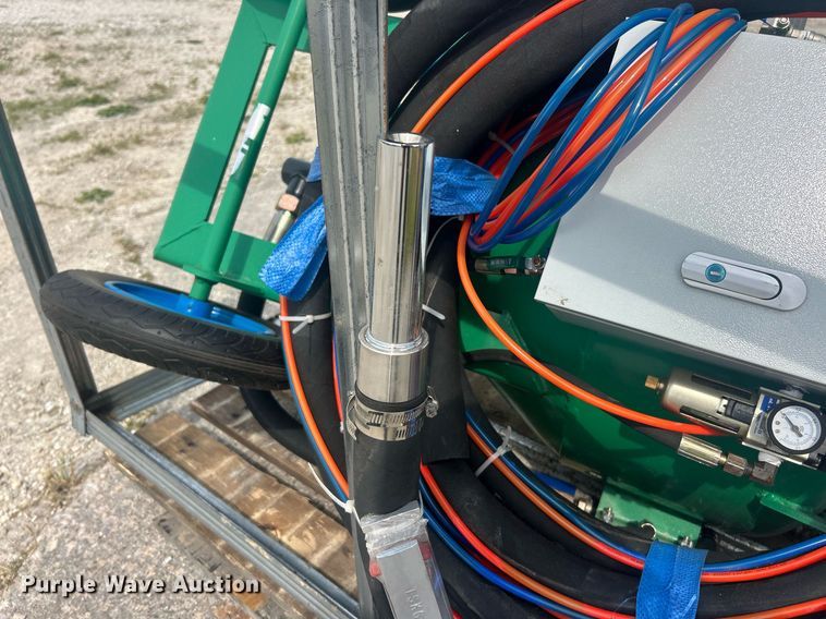 image for item EK8222 Mobile blasting sand blaster