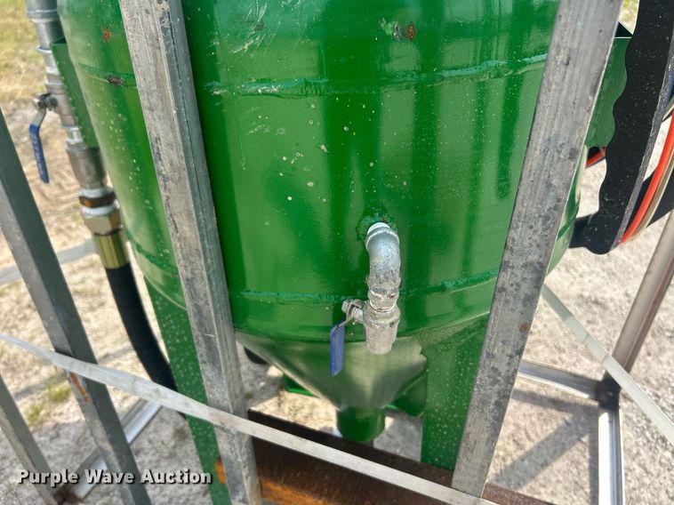 image for item EK8224 Mobile Blasting sand blaster