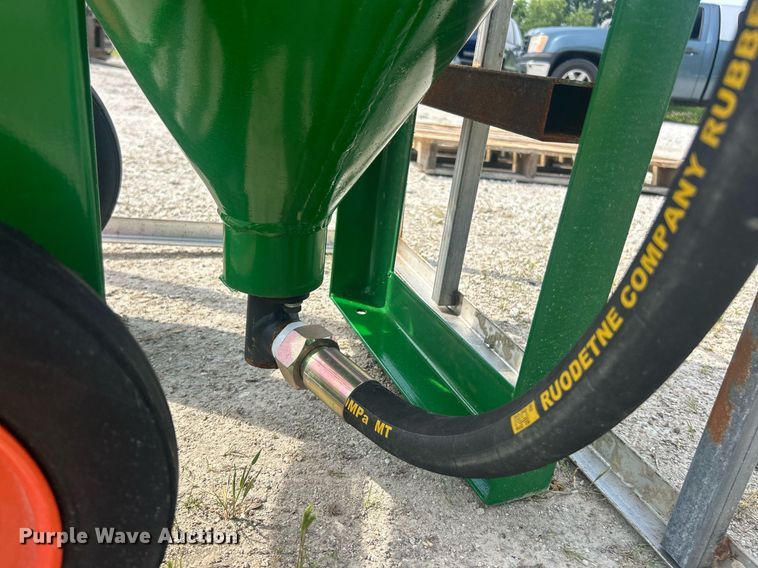 image for item EK8224 Mobile Blasting sand blaster