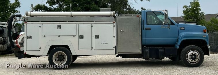 image for item EK8226 1997 Chevrolet C5500 utility / service truck