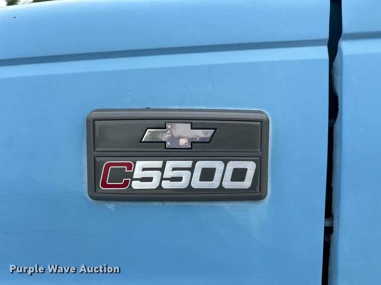 image for item EK8226 1997 Chevrolet C5500 utility / service truck