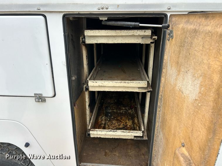 image for item EK8226 1997 Chevrolet C5500 utility / service truck