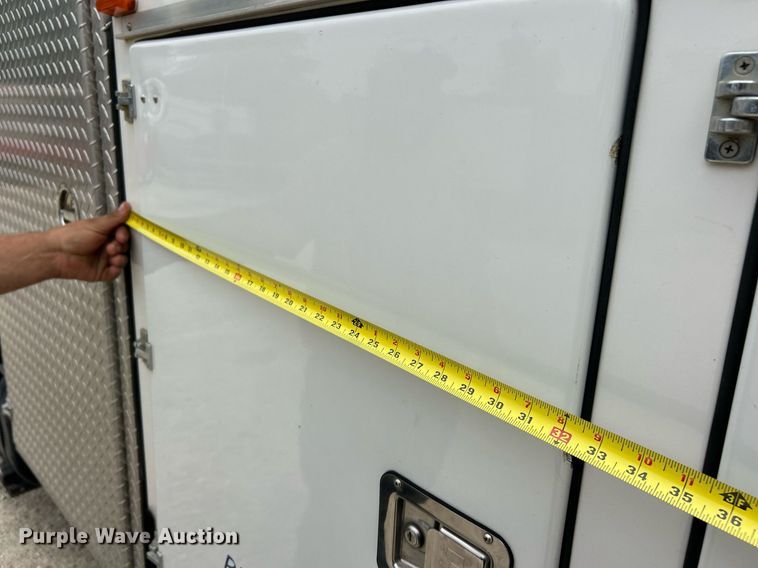 image for item EK8226 1997 Chevrolet C5500 utility / service truck