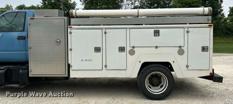 image for item EK8226 1997 Chevrolet C5500 utility / service truck