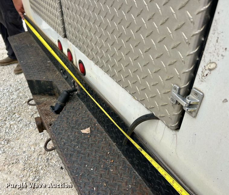 image for item EK8226 1997 Chevrolet C5500 utility / service truck