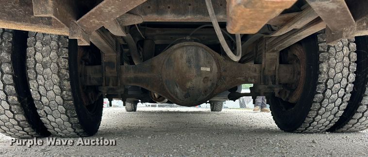 image for item EK8226 1997 Chevrolet C5500 utility / service truck