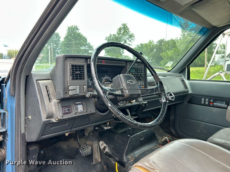 image for item EK8226 1997 Chevrolet C5500 utility / service truck