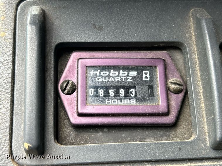 image for item EK8226 1997 Chevrolet C5500 utility / service truck