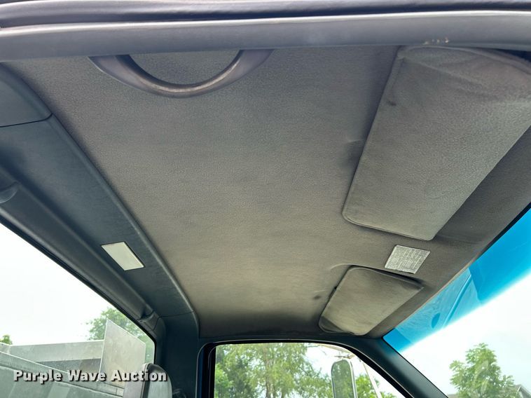 image for item EK8226 1997 Chevrolet C5500 utility / service truck