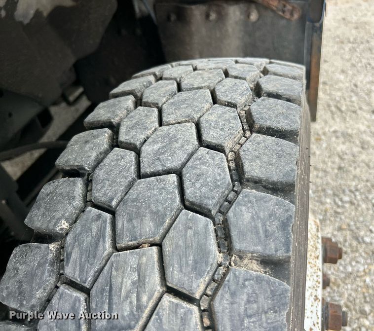 image for item EK8226 1997 Chevrolet C5500 utility / service truck