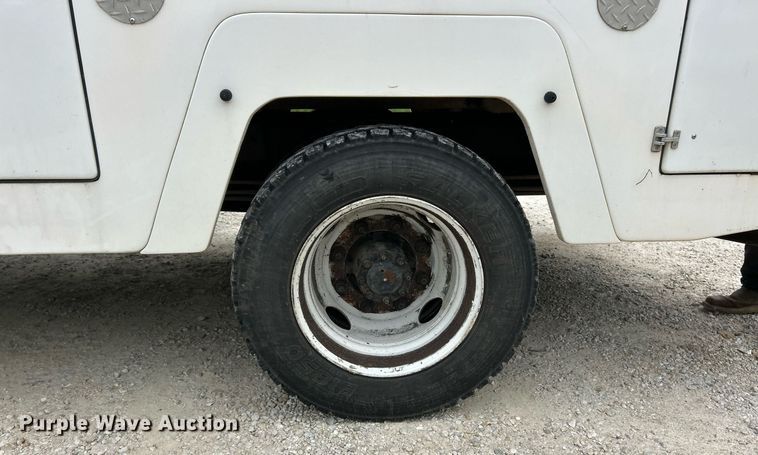 image for item EK8226 1997 Chevrolet C5500 utility / service truck