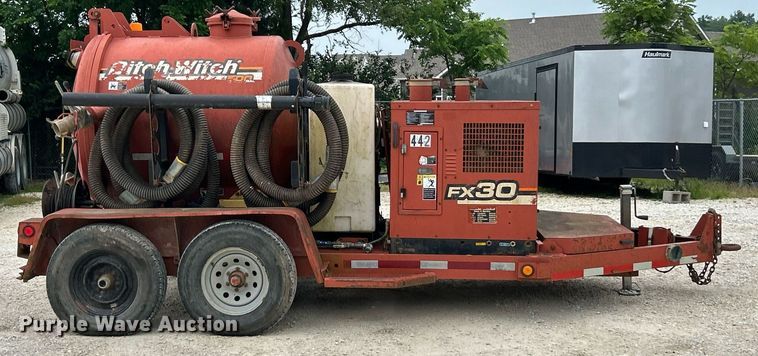 image for item EK8229 2005 Ditch Witch FX30 vacuum excavator