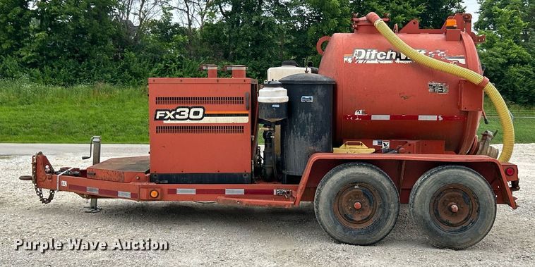 image for item EK8229 2005 Ditch Witch FX30 vacuum excavator