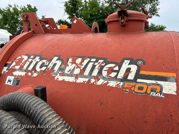 image for item EK8229 2005 Ditch Witch FX30 vacuum excavator