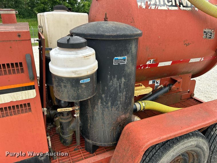 image for item EK8229 2005 Ditch Witch FX30 vacuum excavator