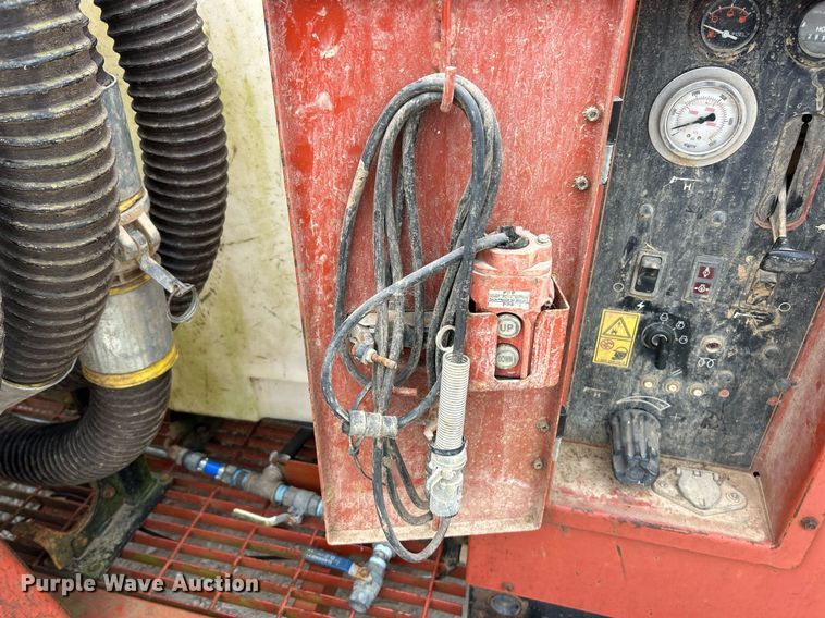 image for item EK8229 2005 Ditch Witch FX30 vacuum excavator