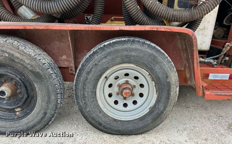 image for item EK8229 2005 Ditch Witch FX30 vacuum excavator