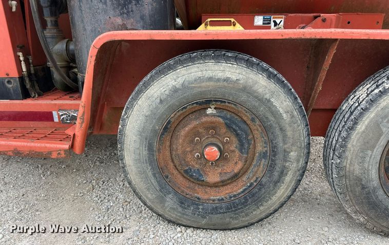 image for item EK8229 2005 Ditch Witch FX30 vacuum excavator