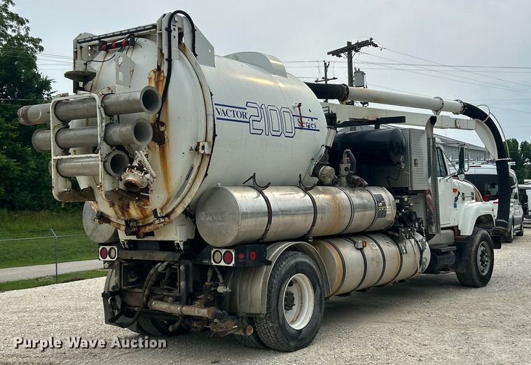 image for item EK8230 2002 International 2554 sewer jetter truck