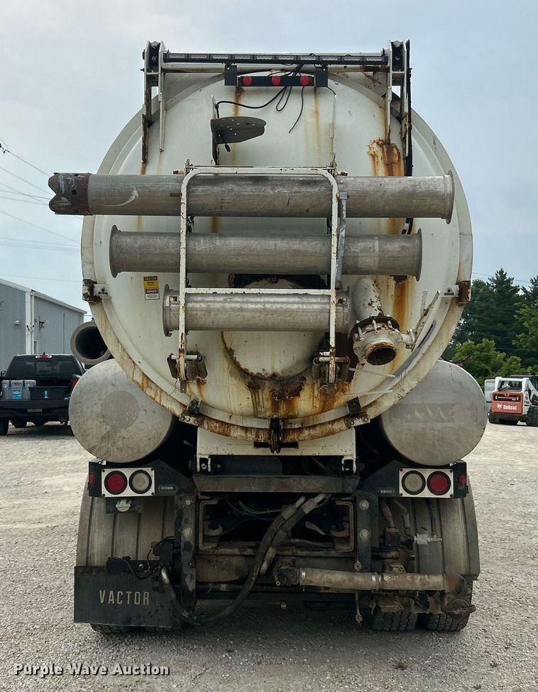 image for item EK8230 2002 International 2554 sewer jetter truck