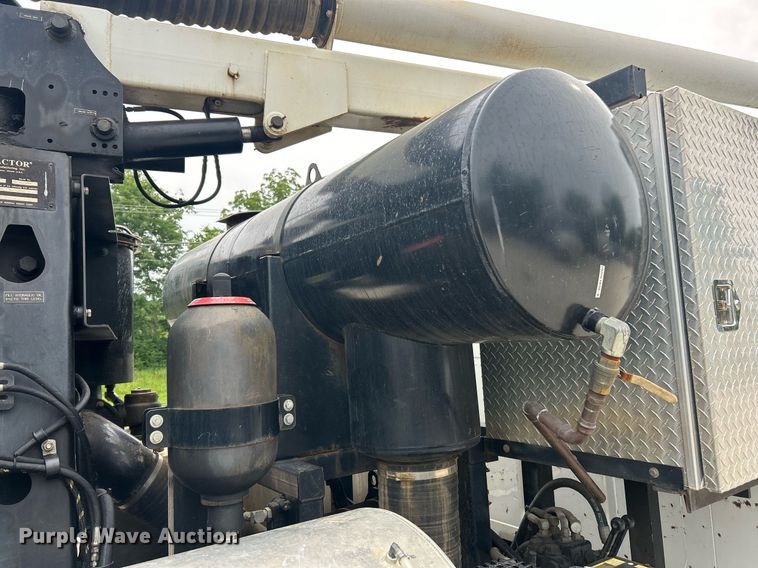 image for item EK8230 2002 International 2554 sewer jetter truck