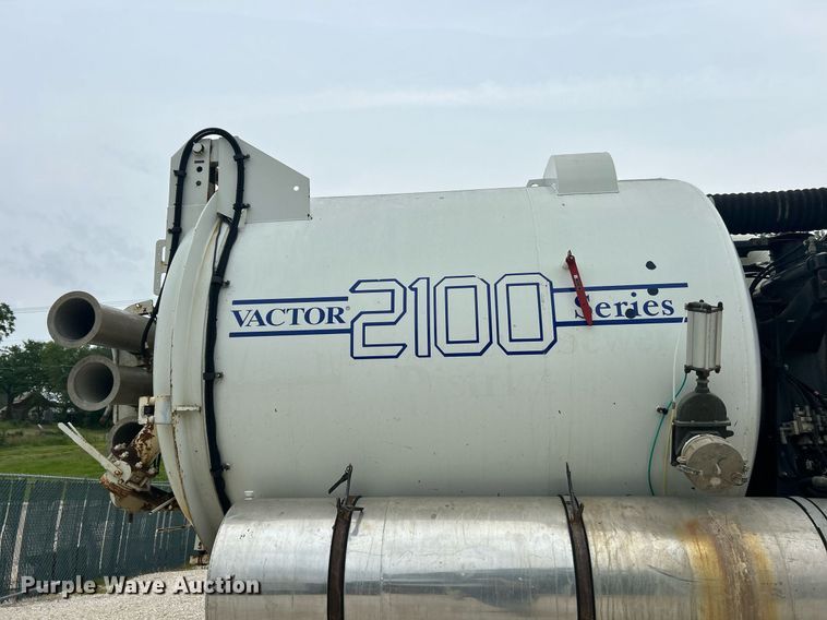 image for item EK8230 2002 International 2554 sewer jetter truck