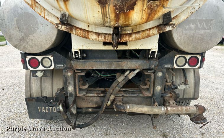 image for item EK8230 2002 International 2554 sewer jetter truck