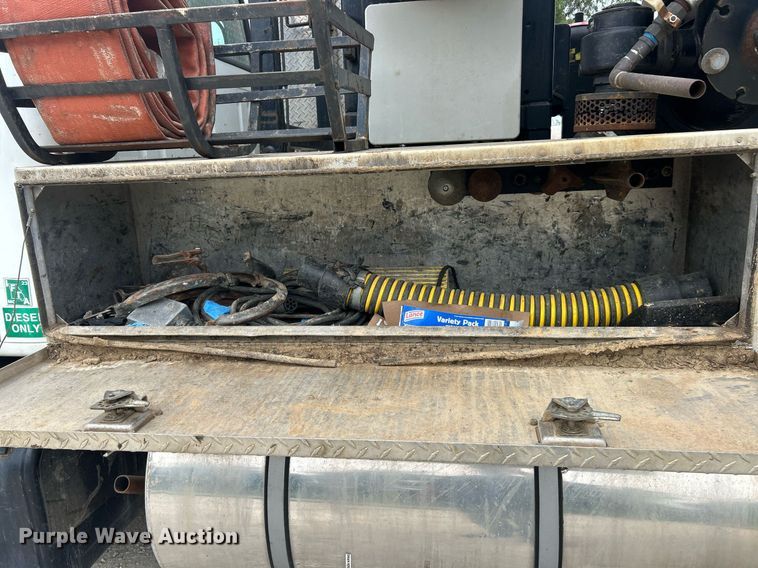 image for item EK8230 2002 International 2554 sewer jetter truck