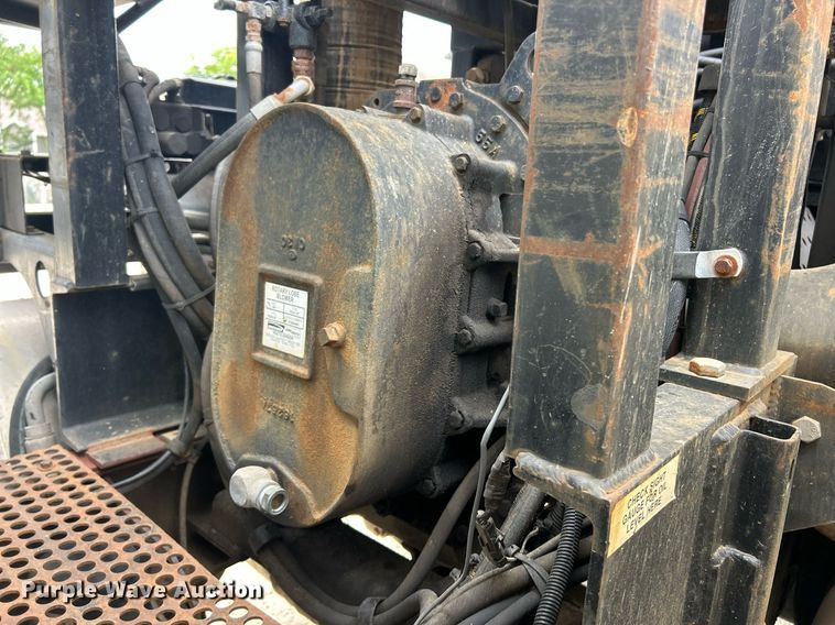 image for item EK8230 2002 International 2554 sewer jetter truck