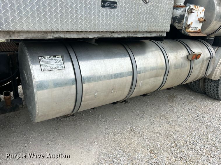 image for item EK8230 2002 International 2554 sewer jetter truck