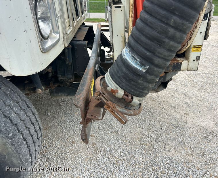 image for item EK8230 2002 International 2554 sewer jetter truck