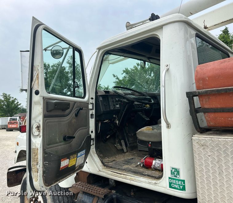 image for item EK8230 2002 International 2554 sewer jetter truck