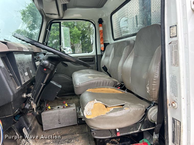 image for item EK8230 2002 International 2554 sewer jetter truck