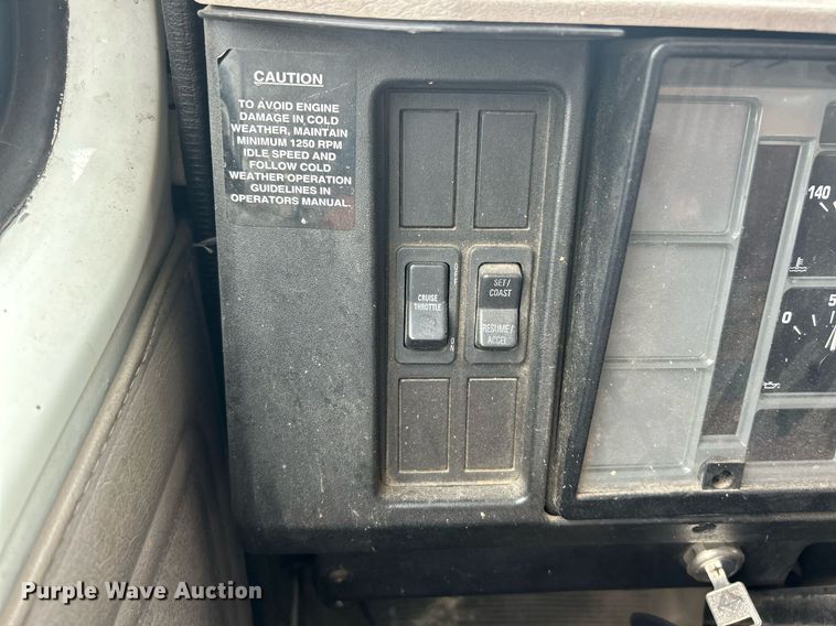 image for item EK8230 2002 International 2554 sewer jetter truck