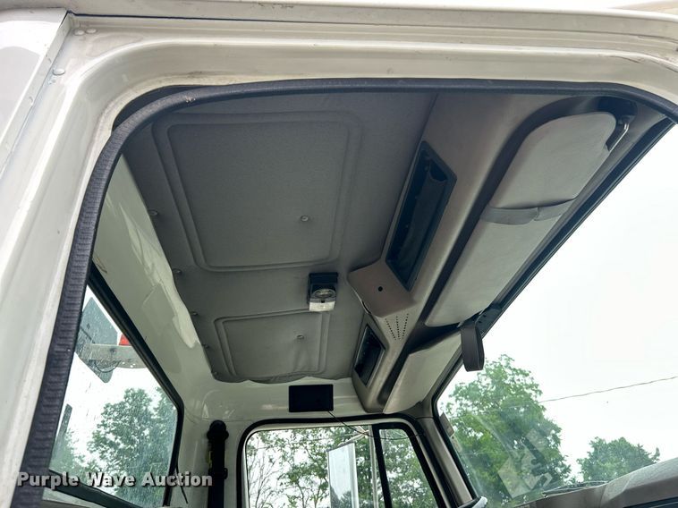 image for item EK8230 2002 International 2554 sewer jetter truck