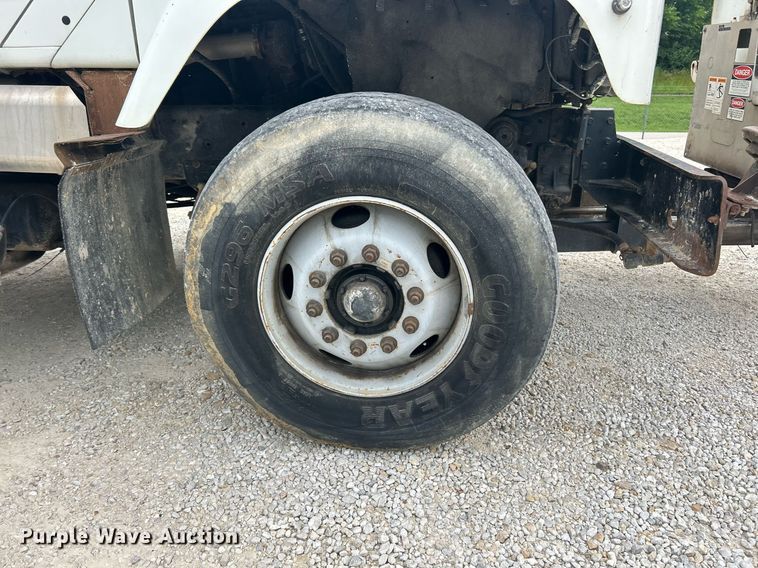 image for item EK8230 2002 International 2554 sewer jetter truck